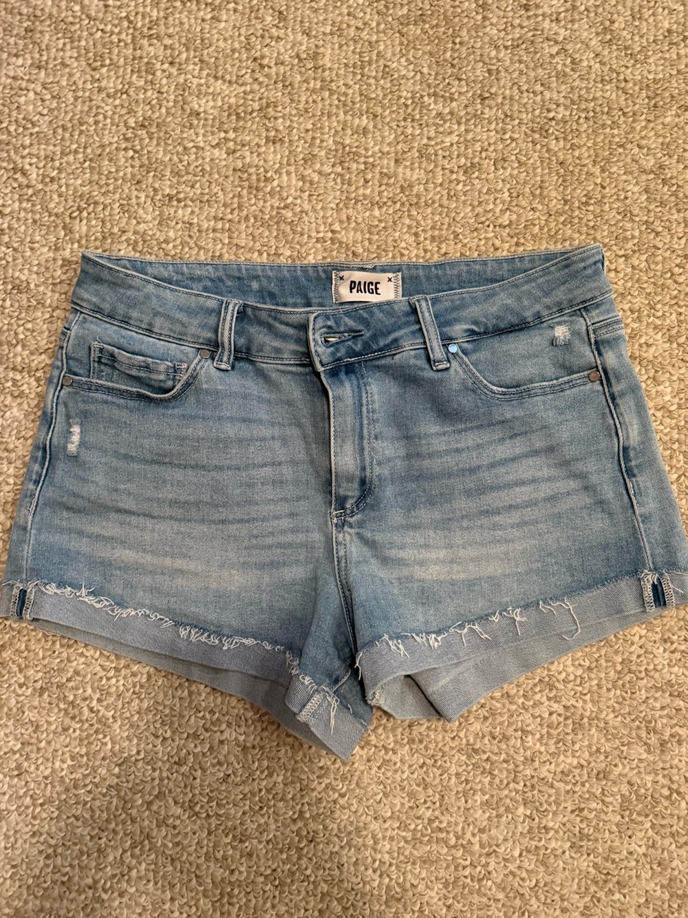 PAIGE Light Wash Denim Frayed Hem Women’s Shorts